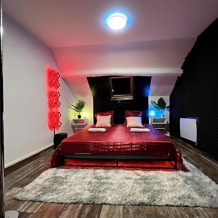 Red Love-Room / Balneo & Plus ! Souppes-sur-Loing Exterior photo