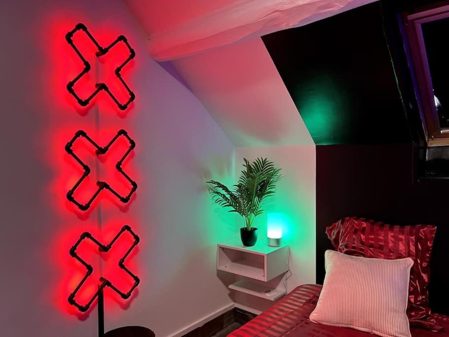 Red Love-Room / Balneo & Plus ! Souppes-sur-Loing Exterior photo