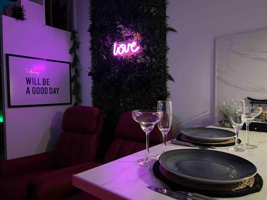 Red Love-Room / Balneo & Plus ! Souppes-sur-Loing Exterior photo